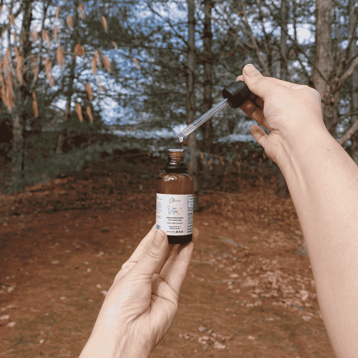 VITAC HAND WITH DROPPER